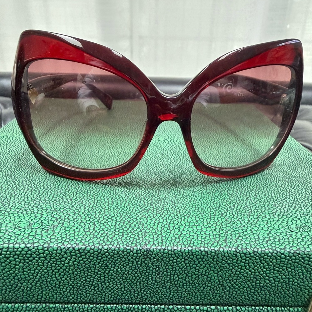 Diane Von Furstenberg  Women’s Oversized Cat Eye Sunglasses - Red